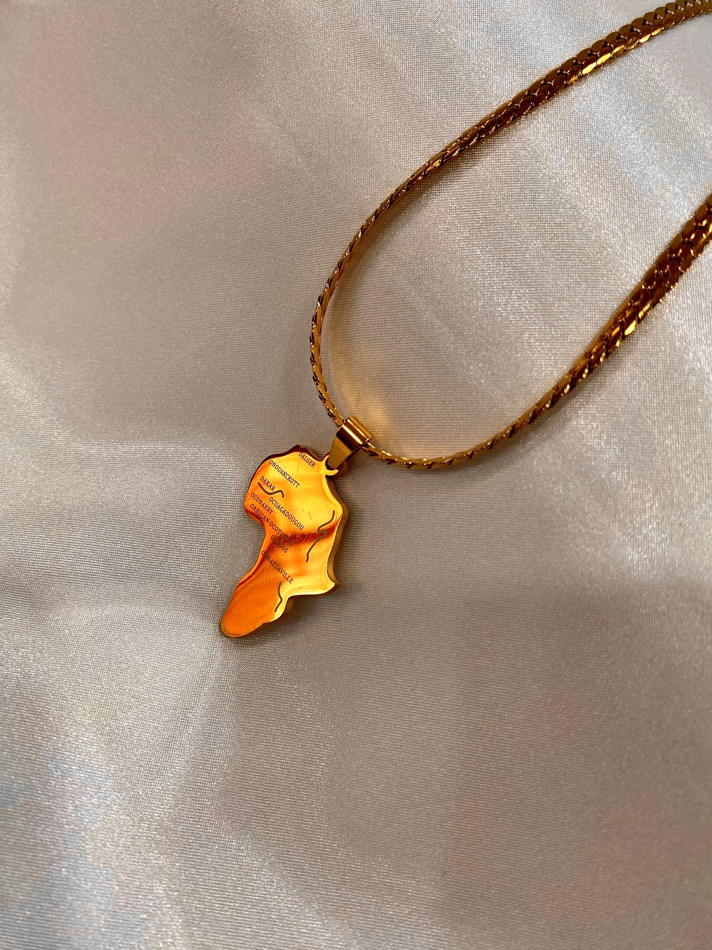 Dako - Gold Africa Map Pendant Necklace Gold-plated stainless steel