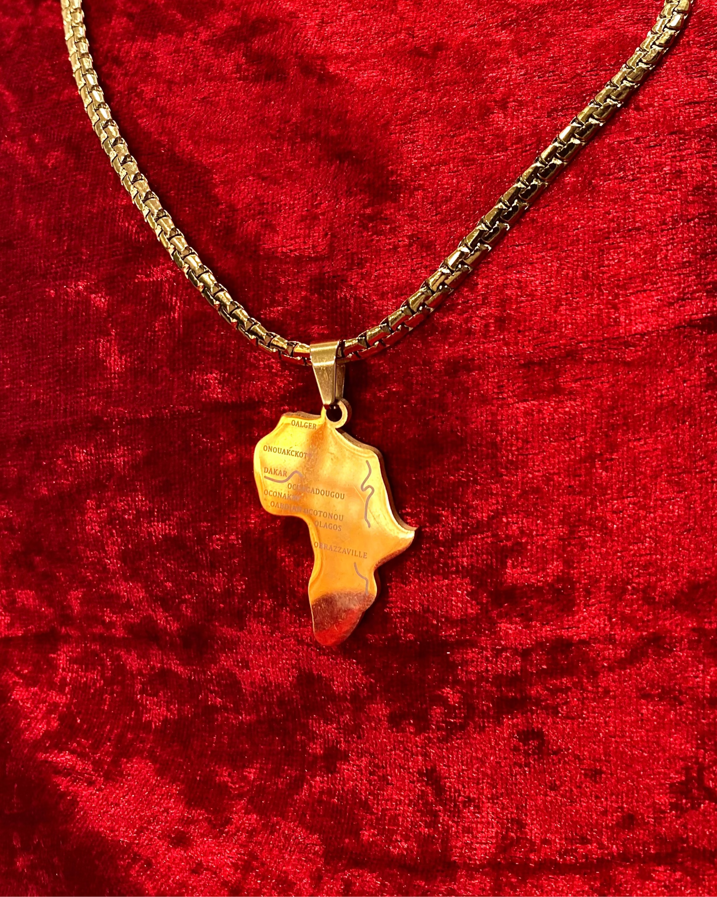 Dako - Gold Africa Map Pendant Necklace Gold-plated stainless steel