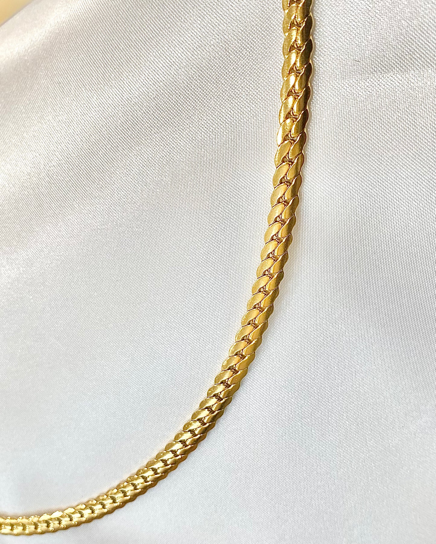 Flat Cuban Link Chain – Gold Necklace (3mm, 5mm)18K Gold-Plated Stainless Steel
