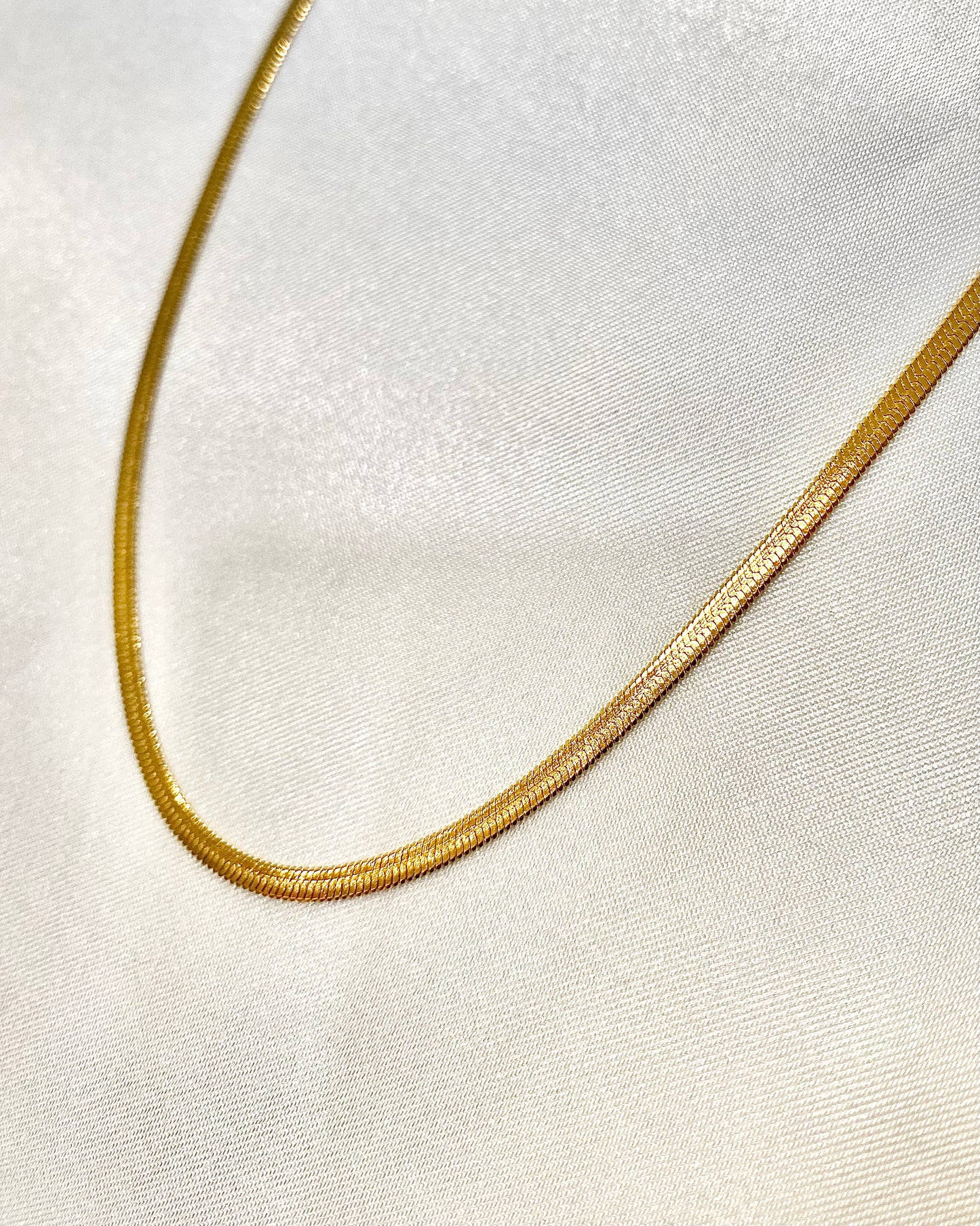 Herringbone Chain – Gold Necklace (2mm, 3mm)
