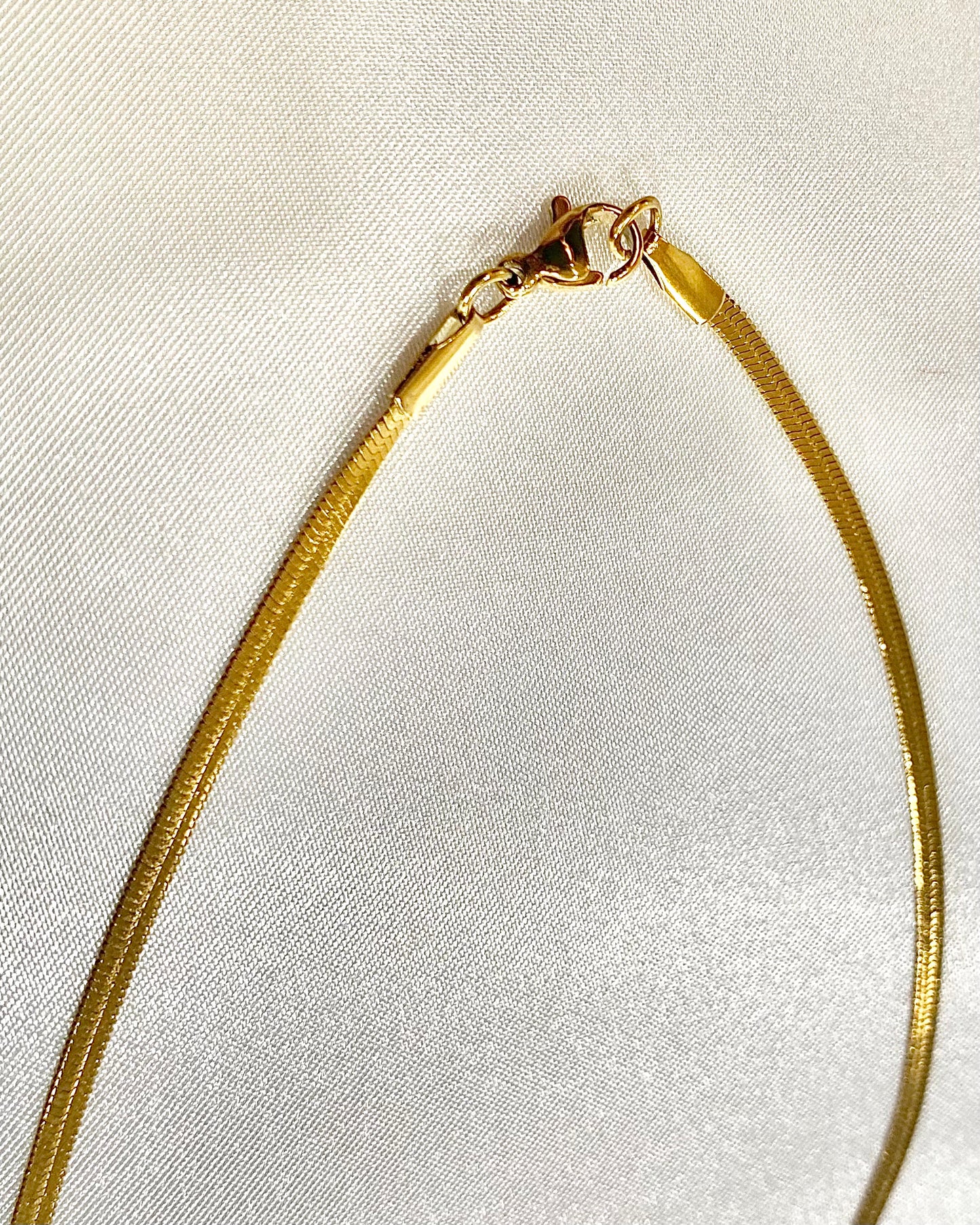 Herringbone Chain – Gold Necklace (2mm, 3mm)