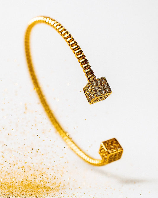 Crystal Gold Cuff Bracelet – 18K Gold-Plated Open Bangle